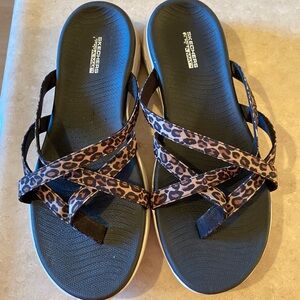 Skechers GogaMat Brown and Black Sandals with Braided Straps Size 10